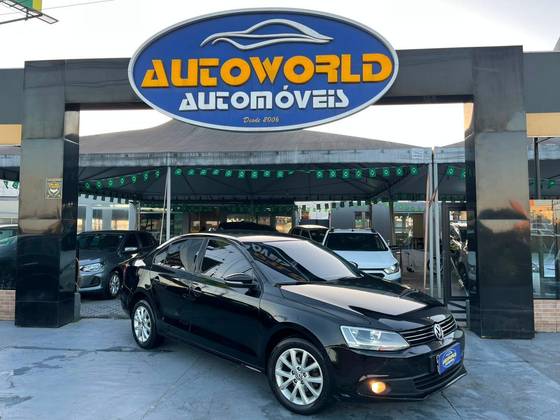 VOLKSWAGEN JETTA 2.0 COMFORTLINE FLEX 4P TIPTRONIC VOLKSWAGEN JETTA 2.0 COMFORTLINE FLEX 4P TIPTRONIC